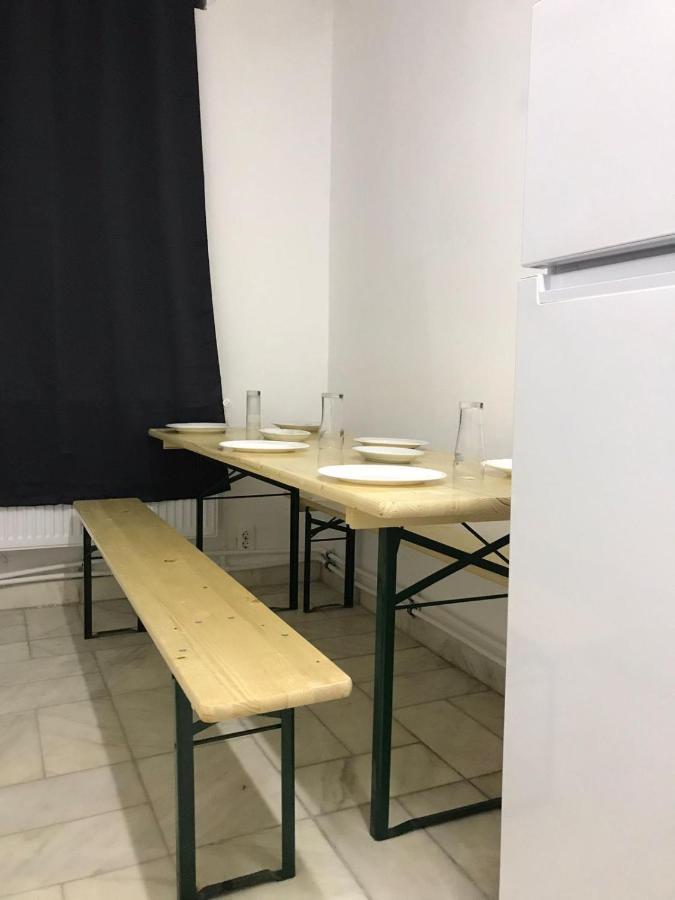 Large Apartment City Centre Бухарест Экстерьер фото
